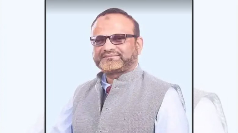 ত্রয়োদশ সংসদ নির্বাচনের আগের দিন ঢাবি উপাচার্যের পদত্যাগের ঘোষণা